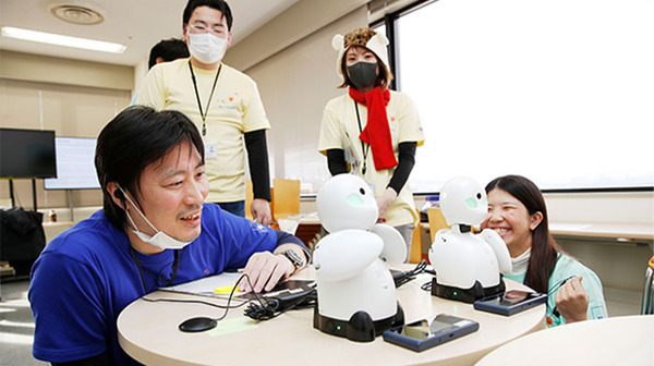 アクサ損害保険 分身ロボット「OriHime」を使って病気と闘う子ども達に「外の世界の体験」をプレゼント