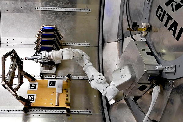 GITAIがロボットによる宇宙組み立て作業の地上実験に成功、動画を公開　国際宇宙ステーション(ISS)内での技術実証に向けて