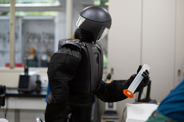 劇物や毒性物質を扱う作業現場をアバターロボット「MELTANT-β」でリモート化 MELTINがENEOSと実証実験