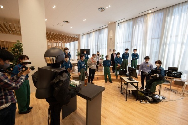 劇物や毒性物質を扱う作業現場をアバターロボット「MELTANT-β」でリモート化 MELTINがENEOSと実証実験