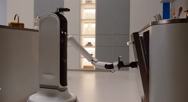 サムスンが2種類の家庭用AIロボットを動画で公開　アシスタント「Bot Care」と家事支援「Bot Handy」【CES 2021】