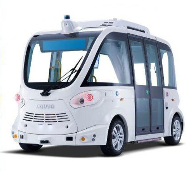 マクニカがハンドルのない新型自動運転バス「EVO」を販売開始　自動運転レベル4対応で敷地内なら運転士なしで運行可
