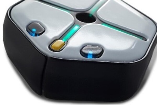 アイロボット ロボット掃除機ルンバをモチーフとしたプログラミングロボット「Root」(ルート)を発表 全国の小学校へ1,000台無償提供