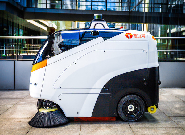 レベル4の自動運転技術を搭載した屋外用掃除ロボット「viggo(ヴィーゴ)」道路などの掃除/吸塵/ゴミ収集/水巻きに対応