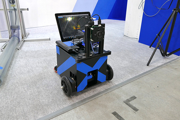 新型協働ロボット、アシストスーツ、消毒ロボットや遠隔接客　新型コロナ禍の「第5回ロボデックス」レポート