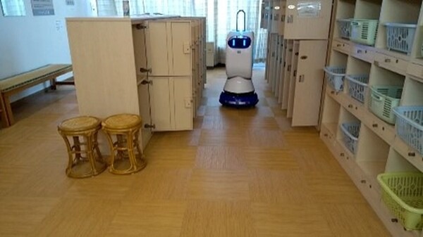 ホテルのロビーや客室、トイレ等を大規模に紫外線照射で除菌　自動運転の除菌ロボットの運用試験をAFSが実施