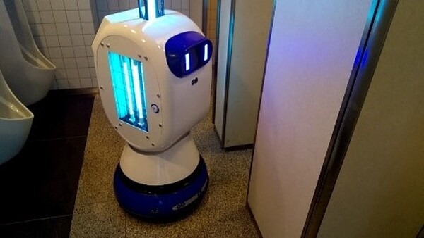 ホテルのロビーや客室、トイレ等を大規模に紫外線照射で除菌　自動運転の除菌ロボットの運用試験をAFSが実施