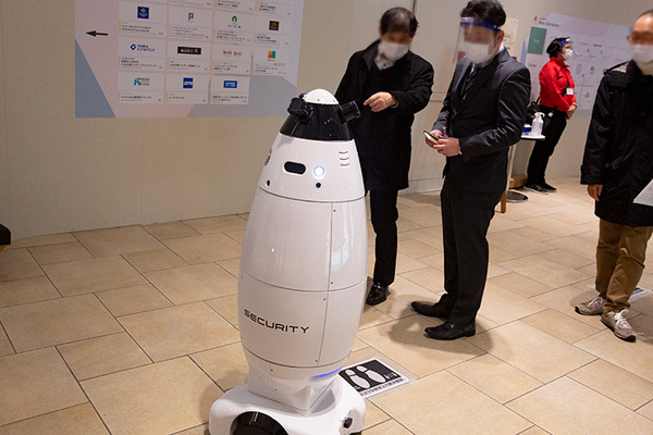 自律移動/清掃/消毒/配膳/警備/遠隔案内など14種類のロボットが集結！「あいちロボットショーケース」レポート(1)