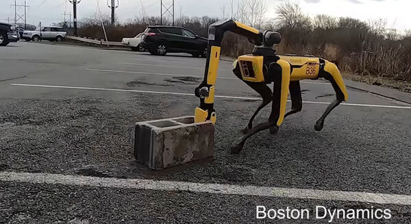 【速報】犬型ロボット「Spot」の新動画をボストンダイナミクスが公開　部屋の片付けや庭の手入れはお任せ