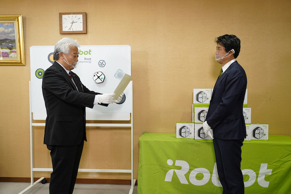 アイロボットジャパン プログラミングロボット「Root」を杉並区へ100台寄贈 松庵小学校・桃井第二小学校・済美小学校を中心に活用