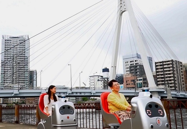 ZMPの自動運転ロボットシェアリングサービス「ラクロシェア」、2台で一緒に移動する「ペアリングツアー」を開始