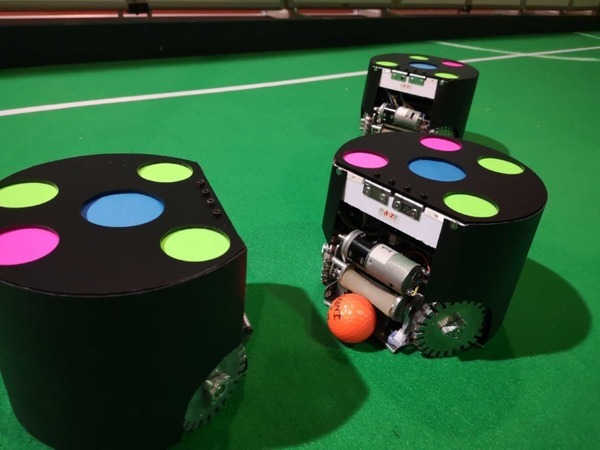 ロボットチーム「Phoenix Robots」「INPUT」が2種目のロボット対戦競技をケーブルテレビ(NCT)とYouTubeで生配信