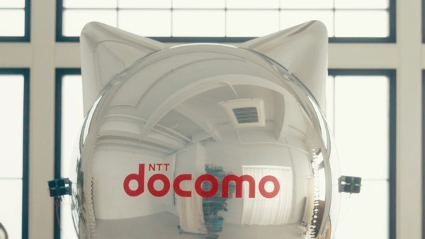 NTTドコモの猫型ドローン「にゃろーん」動画を公開　猫心をつかんで離さない技術と魅力を解説　#猫の日