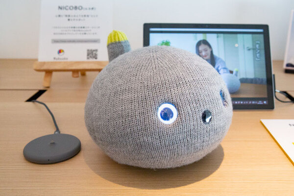 パナソニックの「NICOBO」(ニコボ)体験レビュー(1)　話題の「弱いロボット」見て触れて会話してきた