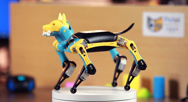 話題の手のひらサイズの犬型プログラミングロボット「Petoi Bittle」(ペトイ・ビトル)が日本上陸！「Kibidango」でクラファン実施中