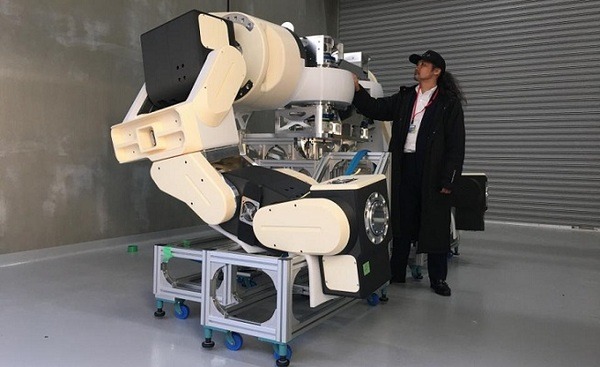 JR西日本×日本信号×人機一体　人機プラットフォームを活用した「零式人機」など「ロボテス EXPO 2021」で巨大ロボット多数展示