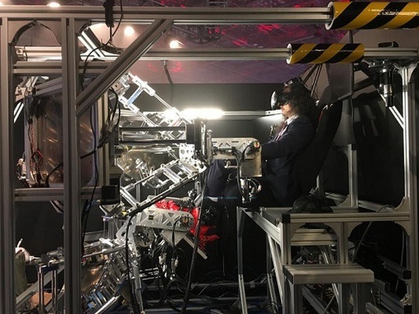 JR西日本×日本信号×人機一体　人機プラットフォームを活用した「零式人機」など「ロボテス EXPO 2021」で巨大ロボット多数展示