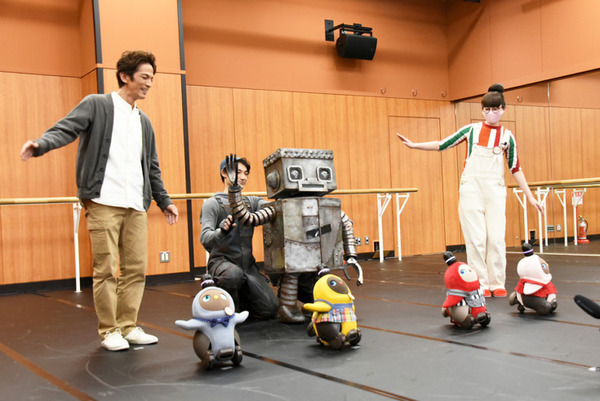 劇団四季「ロボット・イン・ザ・ガーデン」LOVOTオーナー限定スペシャルデー開催！壊れかけロボット「タング」とLOVOTのダンス動画公開