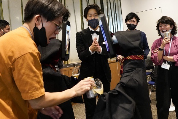 アバターロボット「newme」で乾杯！コロナ禍の歓送迎会に「アバター乾杯」の秘策あり！BBT大学がノウハウを動画で公開