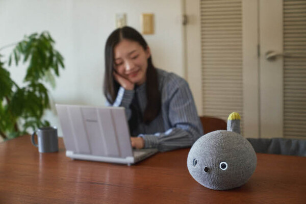 弱いロボット「NICOBO」音声合成エンジンに「micro AITalk」を採用　可愛くゆっくりとした話し方が特徴