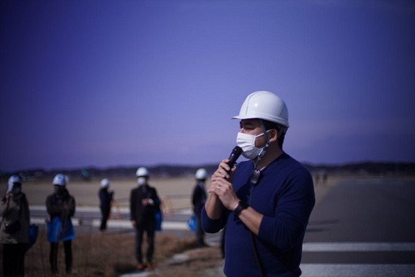 テラ・ラボが固定翼ドローンの飛行試験を初披露　車両型地上支援システムと連動「ロボテスEXPO 2021」