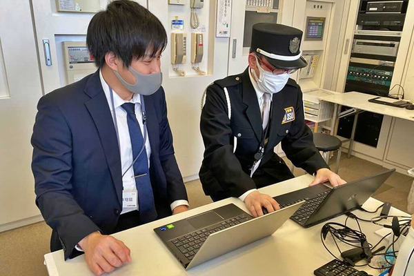 警備アバターロボット「ugo」大分県立美術館で実証実験を実施　立哨中にAIで来館者のカウントも