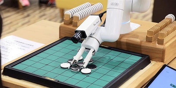 次世代型ショールーム「蔦屋家電＋」4月からの新規展示プロダクトを発表　AIロボット「Robot Sprout」とオセロ対戦してみる? ほか