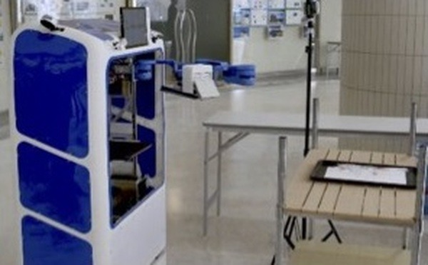 スマイルロボティクスの配膳・下膳ロボットをPCR検査に活用　非対面・非接触で自動搬送「Tokyo Robot Collection」