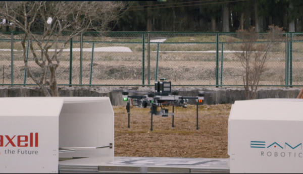 JAXAやJAL等も協力「KDDIスマートドローン」を3拠点で実証実験　複数ドローンの同時飛行管制、災害時の被害状況把握など有効性を確認