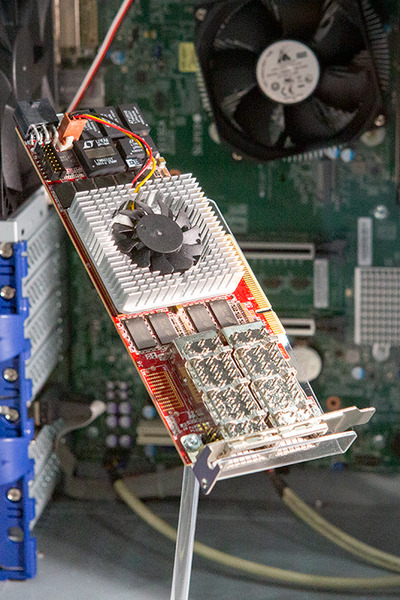 【速報】エレコムが「量子コンピュータボード」を公開　汎用PCで量子アニーリングやイジングマシンを実現する拡張FPGAボード