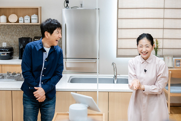 「Amazon Echo Show 10」新製品発表会を開催　Alexaの3つの新機能も発表　関根勤さん親子がゲストで登場