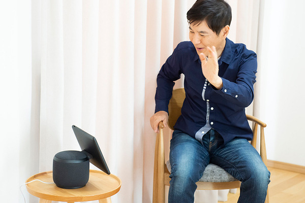 「Amazon Echo Show 10」新製品発表会を開催　Alexaの3つの新機能も発表　関根勤さん親子がゲストで登場