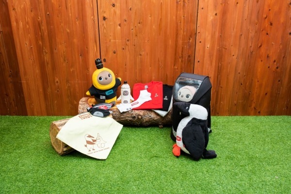 「LOVOTとお揃いコーデしたい」LOVOTがアウトドアブランド『CHUMS』とコラボ　ファッションアイテム5種が初登場！