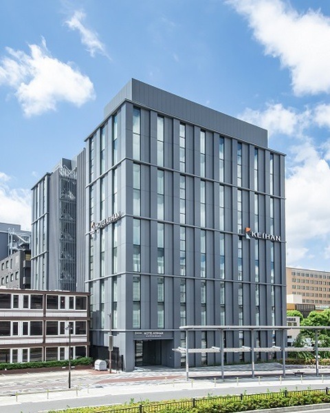 「ホテル京阪 京都駅南」が6体のロボホンを導入 1日1組限定プラン「プレミアロボホンルーム」を販売 「京都迷宮案内ツアー」も発売