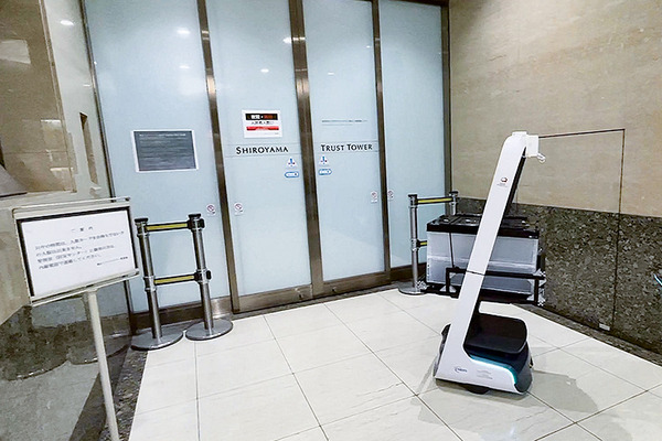 QBITと森トラストの自動搬送ロボット実証実験(2)　協働ロボット「館内の配送・集荷業務の自動化」の未来　デモ動画を公開