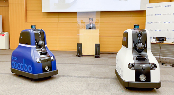 巡回だけでなく不審者の威嚇も！セコムが新型AIセキュリティロボット「cocobo」(ココボ)を発表　デザインは「LOVOT」の根津氏