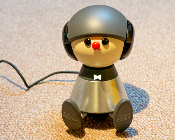 言葉をメロディにのせて会話するヤマハの会話ロボット『Charlie』(チャーリー)レビュー！～まずは開封の儀