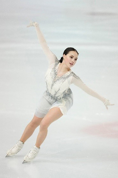 アリーナ・ザギトワ選手の演技を好きなアングルから同時視聴できる「au5G × Figure Skating」ど配信開始　ロシアの妖精、コロナ禍に来日