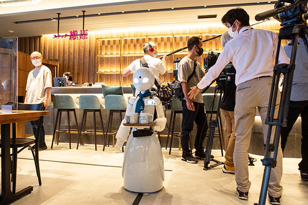 「分身ロボットカフェDAWN ver.β」常設実験店レポート　難病や外出困難の人達が活き活きと働けるカフェがついに常設店に