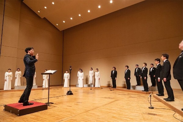 KDDI「音のVR」でNコン2021課題曲の合唱向け練習教材を配信！ZARDやORANGE RANGEのライブも音楽VRで配信中