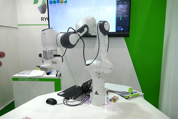 協働ロボット活用からメタマテリアル放熱シートまで　「テクノフロンティア2021」レポート