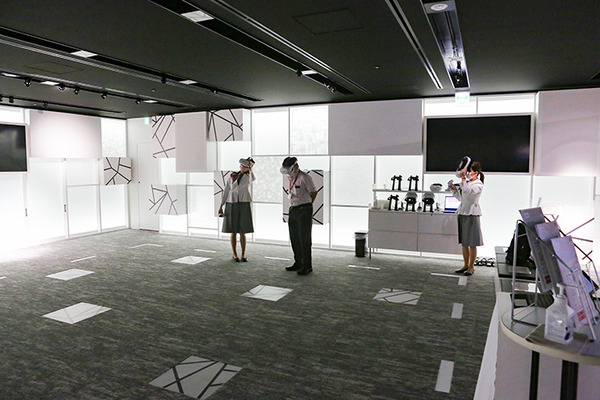 5Gで加速する「VR」活用、ディズニープリンセス展とVRでコラボも　ドコモがVR最新技術を展示「MWC21ショーケース」レポート