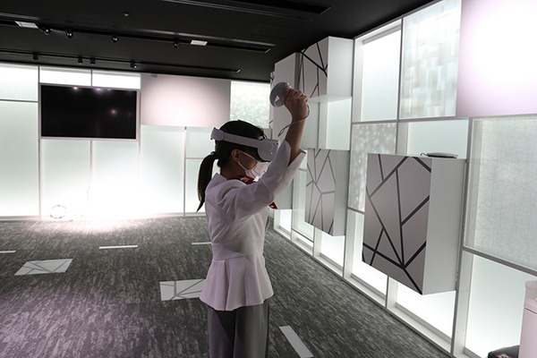 5Gで加速する「VR」活用、ディズニープリンセス展とVRでコラボも　ドコモがVR最新技術を展示「MWC21ショーケース」レポート