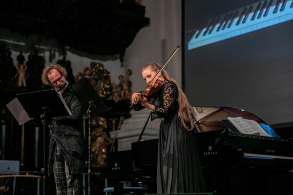 ヤマハによるAIと人間の共創　伝説的ピアニスト「グレン グールド氏」らしい音楽表現でピアノをAIが演奏 カンヌライオンズで初受賞