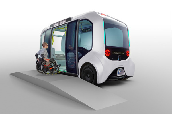 トヨタ自動運転EVバス「eパレット」東京五輪2020選手村で走行テスト中　短距離・低速型EV「APM」も導入