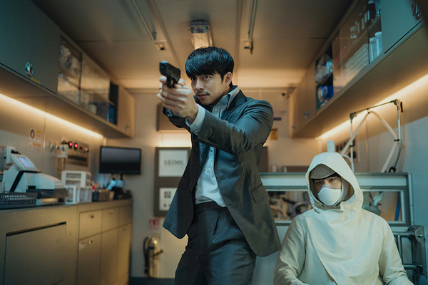 永遠の命を巡る壮絶な戦いを描くSF映画『SEOBOK／ソボク』7/16公開　予告動画MCに林原めぐみ　クローン/サイコキネシス/戦争の火種/人類の業・・