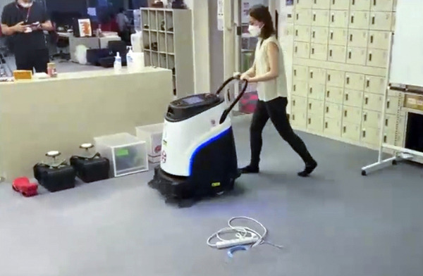 【速報】ZMPが自動清掃ロボットに参入　乾式と湿式タイプの2モデル 「ZMP World 2021」で発表