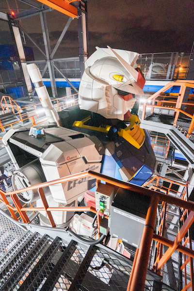 「動く実物大ガンダム」の格納デッキ裏側に潜入する参加型ツアー・オンラインイベント開催「GUNDAM FACTORY YOKOHAMA」初回は7/17(土)