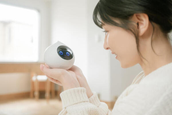 パートナーロボットとオーナー達が集まる「PARK+」渋谷にオープン　LOVOT/ロボホン/チャーリー/ロミィなどが集結