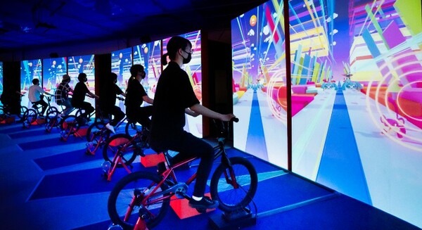 松屋銀座でポケモンと楽しむ体験型企画展開幕！光や音の演出で会場内に色があふれる「POKÉMON COLORS」